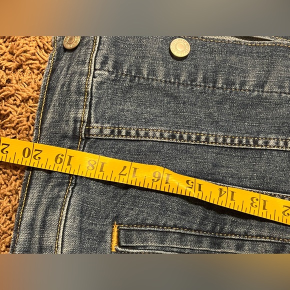 NWT Levi’s Trucker Jacket. Size large. - Picture 6 of 7